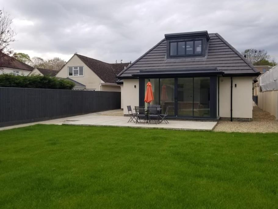 Rosey Lodge -1Bedroom Cousy Flat - Parking, Netflix, Wifi - Close To Blenheim Palace & Oxford - F5 Kidlington Exterior photo